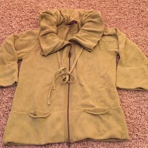 😎Super cute Lime  zip up sweater🍀